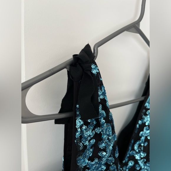 Kate Hewko tiered sequin cocktail dress! Super flashy and eye catching! Size 2-4 - Picture 7 of 10